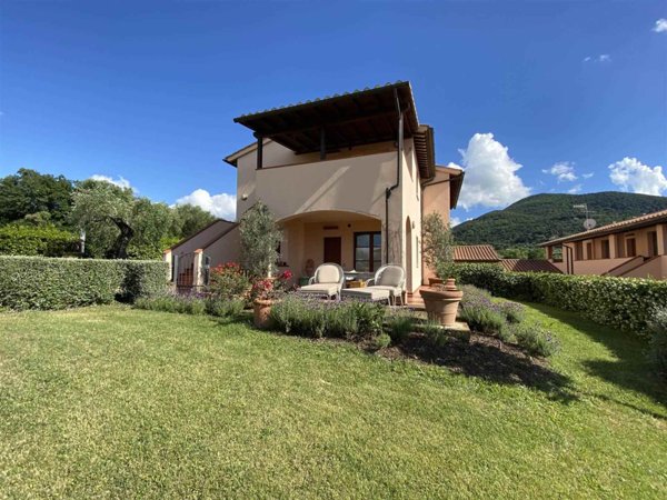 casa indipendente in vendita a Scarlino