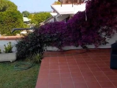 appartamento in vendita a Scarlino in zona Puntone