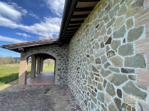 casa indipendente in vendita a Scarlino