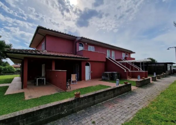 appartamento in vendita a Scarlino in zona Puntone