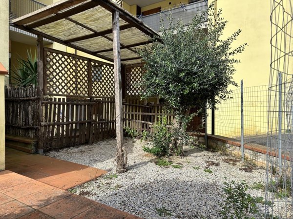 appartamento in vendita a Scarlino in zona Puntone