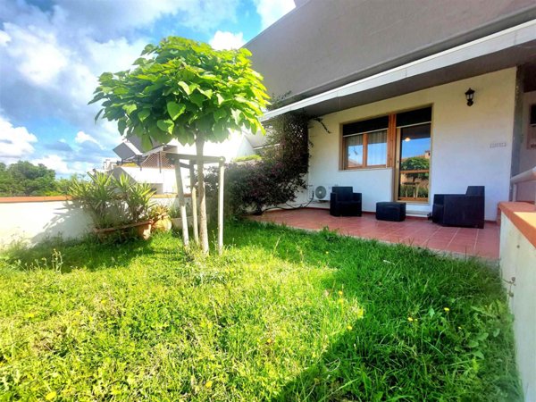 casa indipendente in vendita a Scarlino in zona Puntone