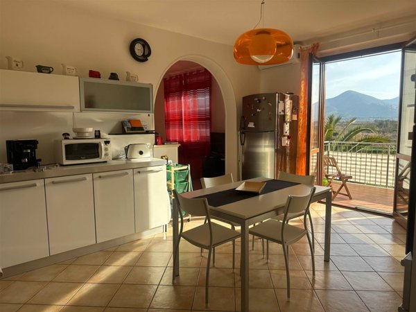 appartamento in vendita a Scarlino in zona Scarlino Scalo