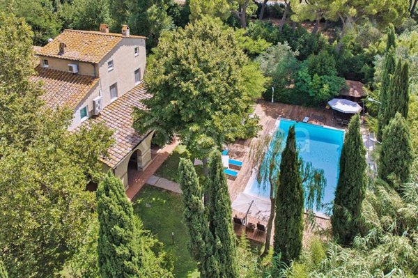 casa indipendente in vendita a Scarlino