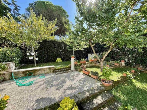 appartamento in vendita a Scarlino in zona Puntone