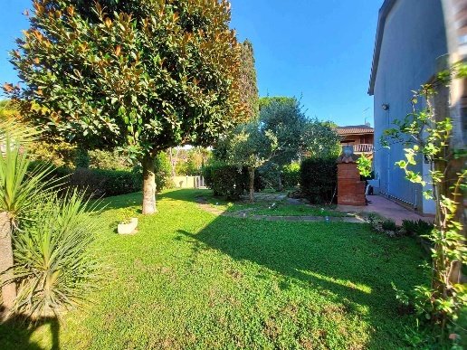 casa indipendente in vendita a Scarlino in zona Puntone