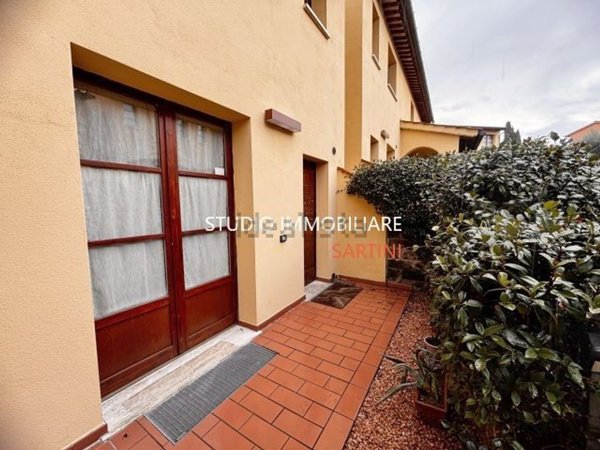 appartamento in vendita a Scarlino in zona Puntone