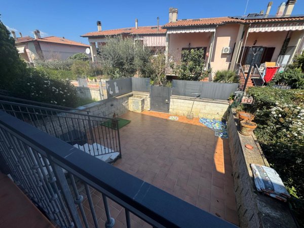 casa indipendente in vendita a Scarlino in zona Scarlino Scalo