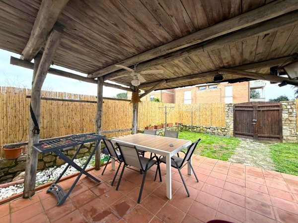 appartamento in vendita a Scarlino in zona Scarlino Scalo