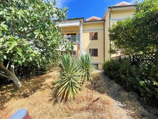 appartamento in vendita a Scarlino in zona Scarlino Scalo