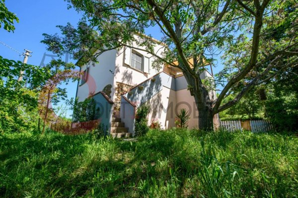 casa indipendente in vendita a Scarlino