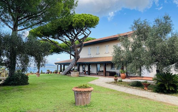 villa in vendita a Scarlino in zona Puntone