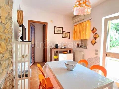 casa indipendente in vendita a Scarlino in zona Puntone
