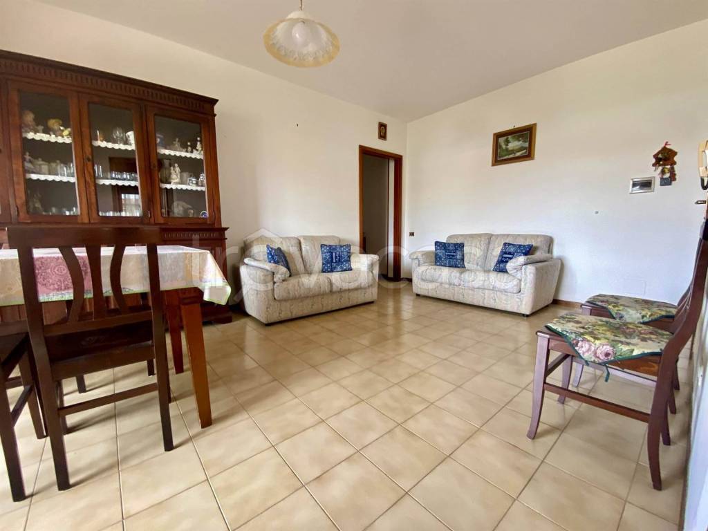 appartamento in vendita a Scarlino in zona Scarlino Scalo