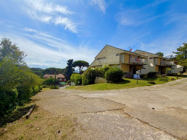 appartamento in vendita a Scarlino in zona Puntone