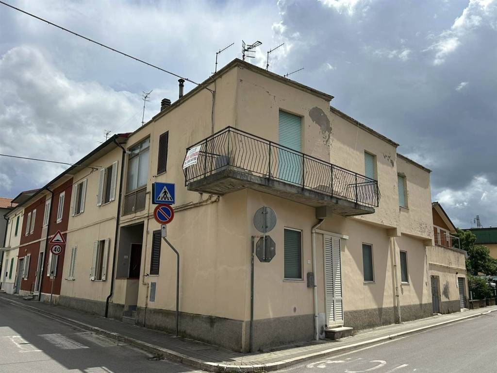 appartamento in vendita a Scarlino in zona Scarlino Scalo