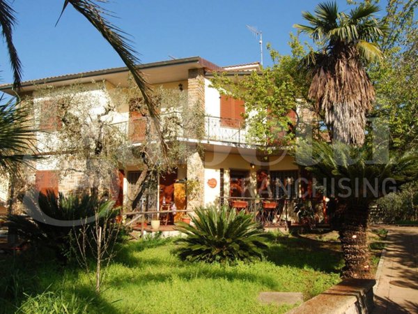 casa indipendente in vendita a Scarlino in zona Puntone