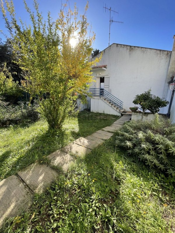 casa indipendente in vendita a Scarlino in zona Puntone