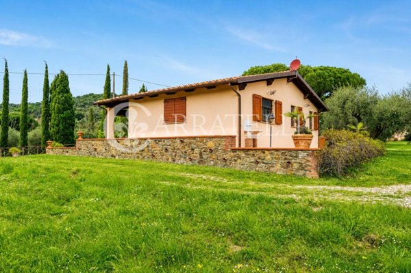 casa indipendente in vendita a Scarlino in zona Puntone