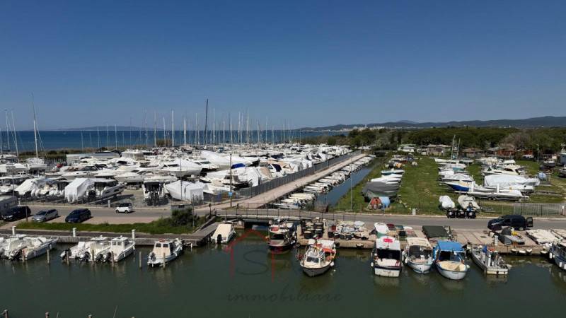 appartamento in vendita a Scarlino in zona Puntone