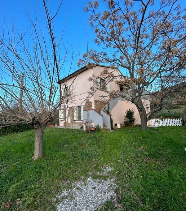 casa indipendente in vendita a Scarlino in zona Scarlino Scalo
