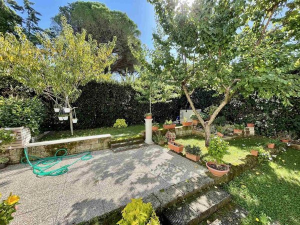 appartamento in vendita a Scarlino in zona Puntone