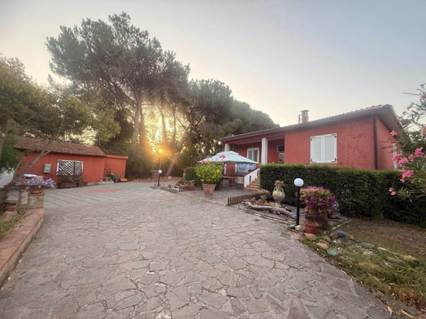 casa indipendente in vendita a Scarlino in zona Imposto