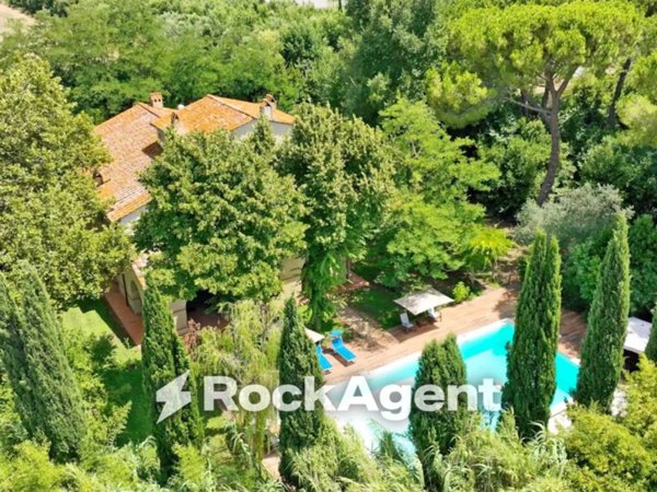 casa indipendente in vendita a Scarlino in zona Le Case