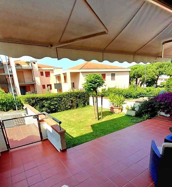 appartamento in vendita a Scarlino in zona Puntone