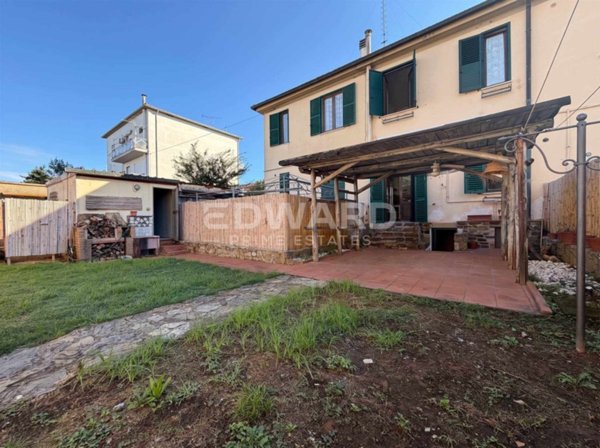 casa indipendente in vendita a Scarlino in zona Scarlino Scalo