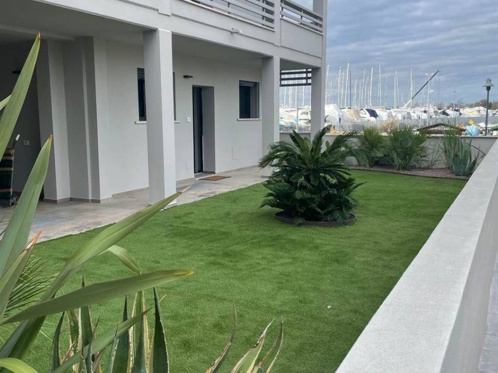 appartamento in vendita a Scarlino in zona Puntone