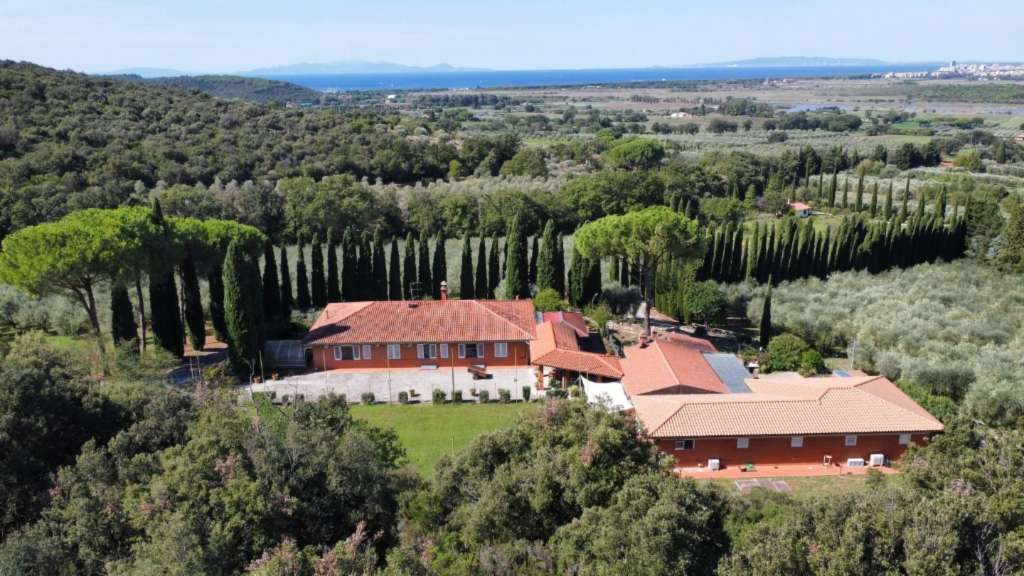 casa indipendente in vendita a Scarlino