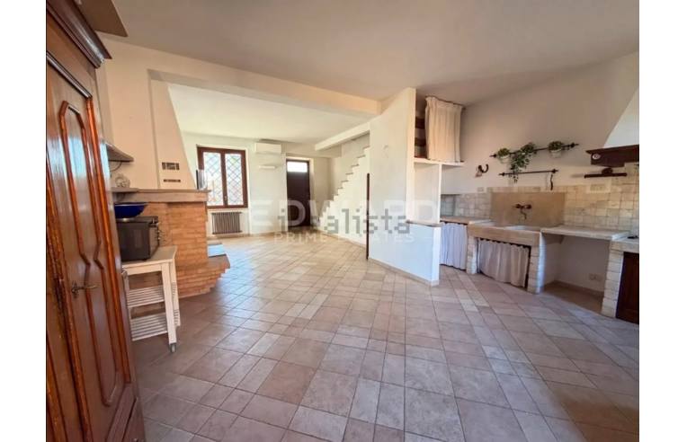 casa indipendente in vendita a Scarlino in zona Scarlino Scalo