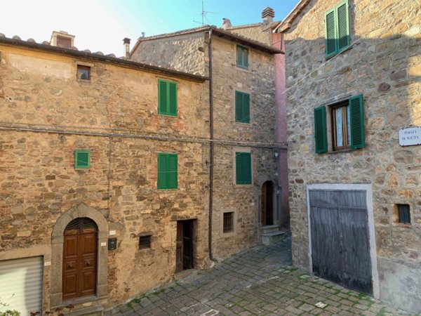 casa semindipendente in vendita a Seggiano