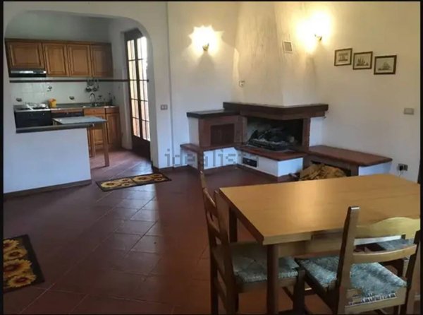 casa indipendente in vendita a Seggiano