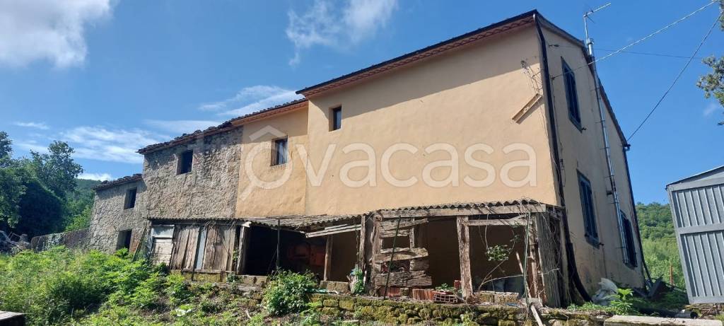 casa indipendente in vendita a Seggiano