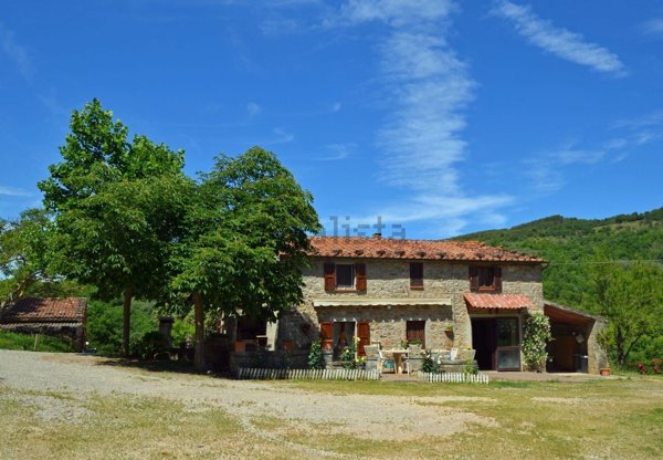 casale in vendita a Seggiano