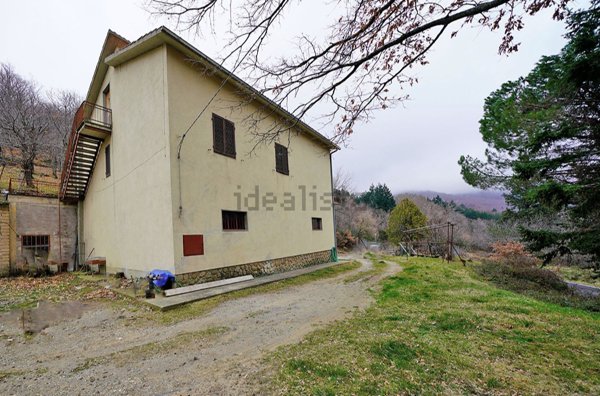 casa indipendente in vendita a Seggiano