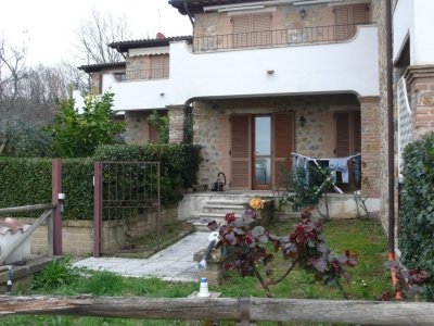 casa indipendente in vendita a Seggiano