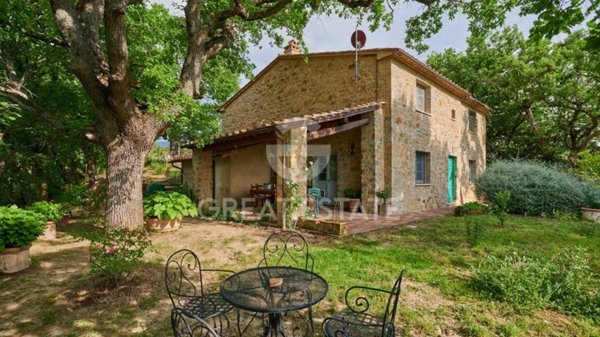 casa indipendente in vendita a Seggiano