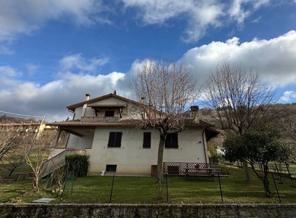 appartamento in vendita a Seggiano