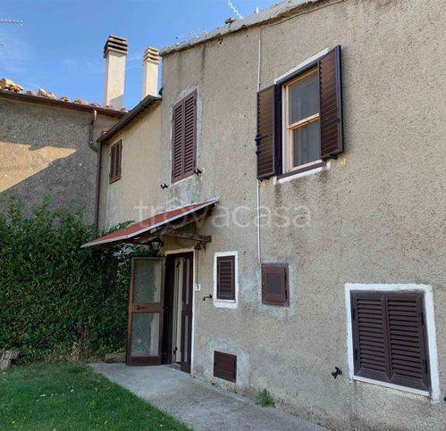 casa indipendente in vendita a Seggiano