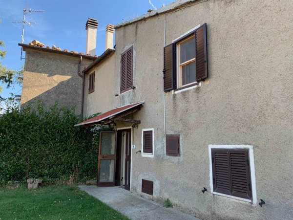 casa indipendente in vendita a Seggiano