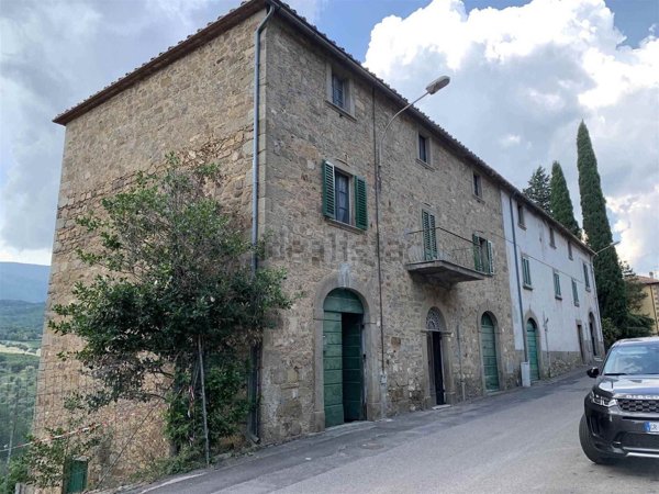 casa indipendente in vendita a Seggiano
