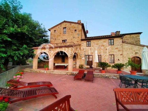 casale in vendita a Seggiano