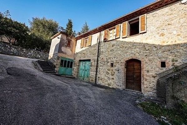 casa indipendente in vendita a Seggiano