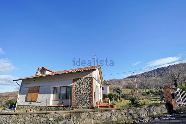 casa indipendente in vendita a Seggiano