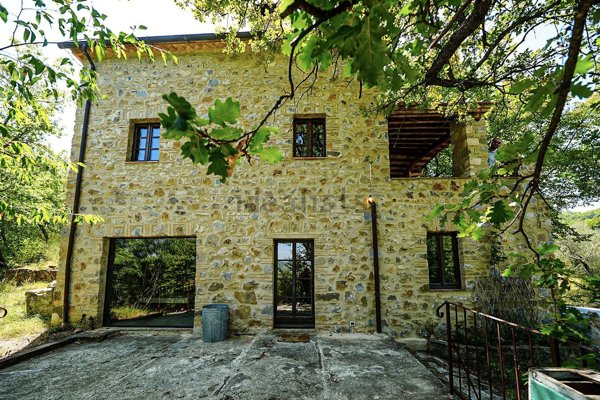 casa indipendente in vendita a Seggiano