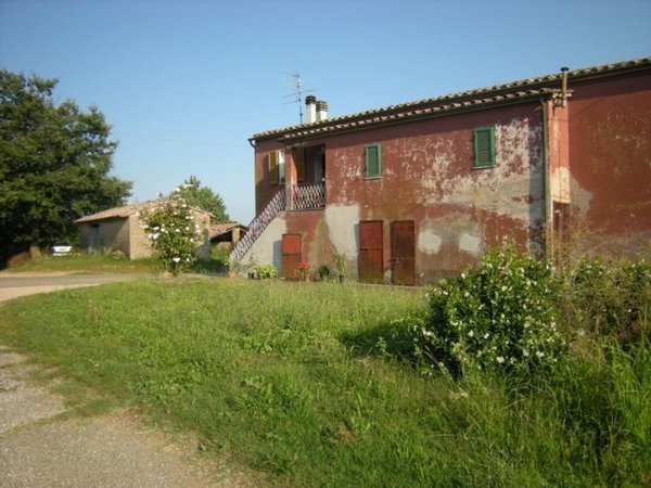 casa indipendente in vendita a Sorano in zona Montorio