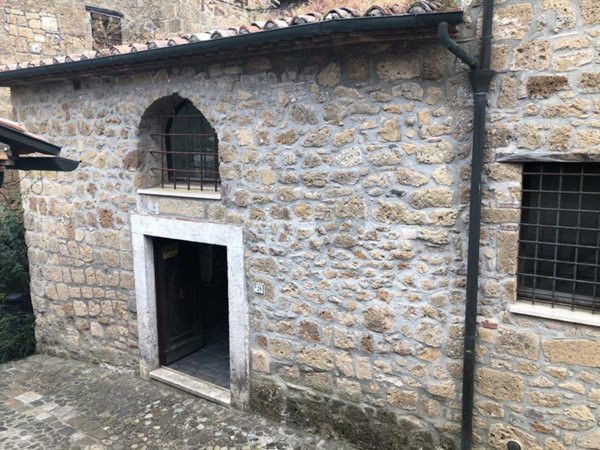 casa indipendente in vendita a Sorano in zona Sovana